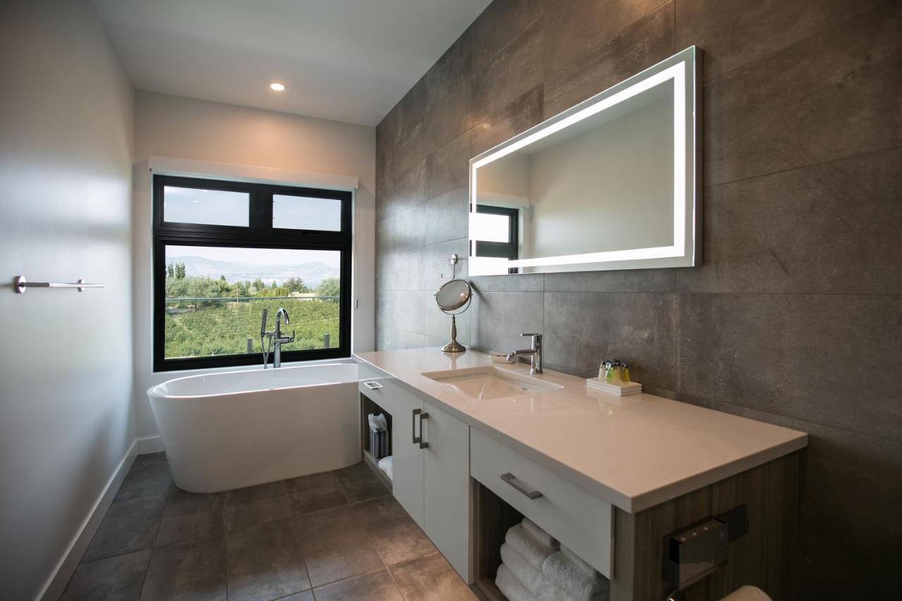 The Inn At Therapy Vineyards Naramata Extérieur photo